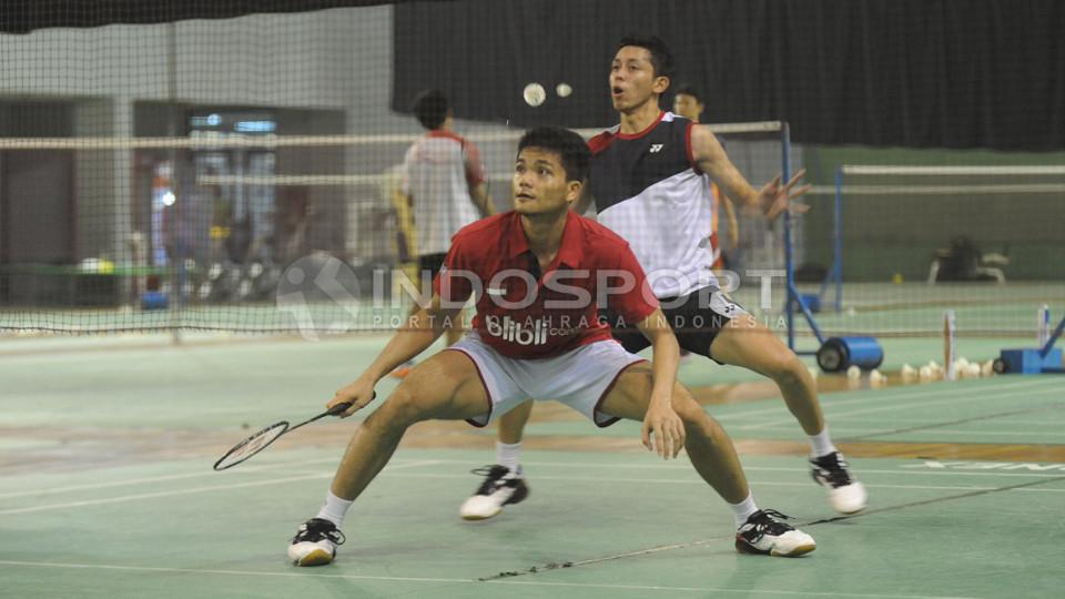 Ganda putra Indonesia, Ricky Karanda dan Angga Pratama tengah berlatih jelang BCA Indonesia Open 2015.